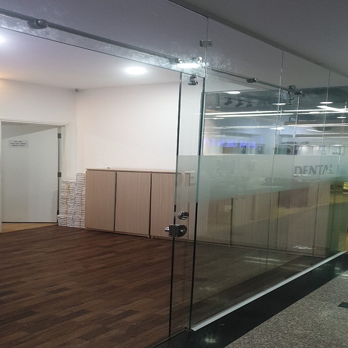 CỬA KIẾNG CƯỜNG LỰC LÙA.jpg