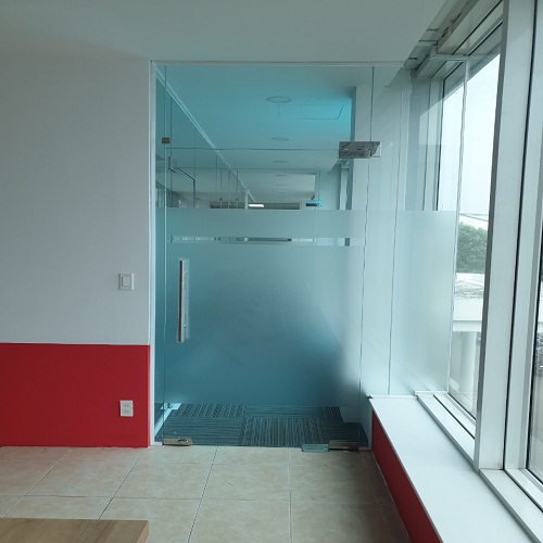 DỊCH VỤ CỬA KÍNH CƯỜNG LỰC.jpg