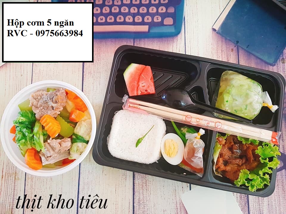 hộp nhựa đựng cơm.jpg