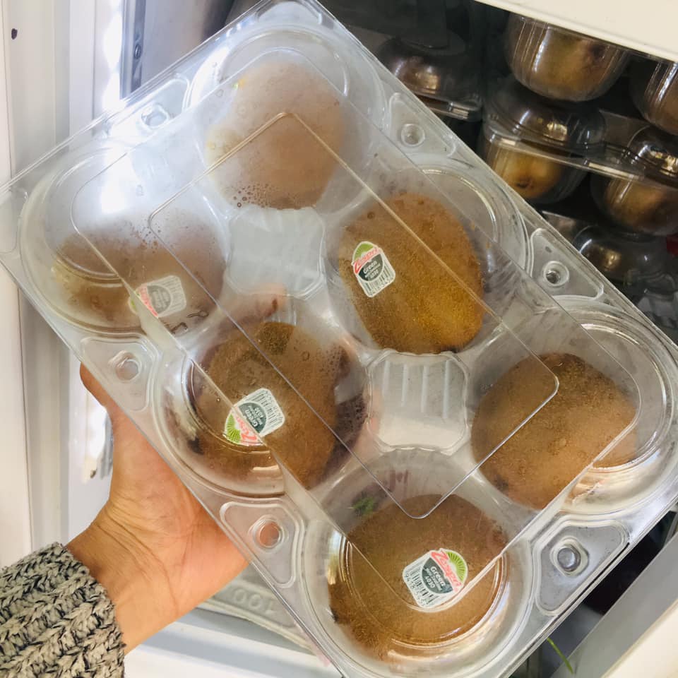 hộp nhựa đựng táo.jpg