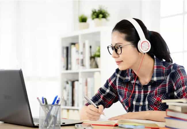 LUYỆN NGHE TIẾNG ANH IELTS.jpg