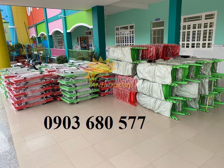 sdt ban ghe nhua 13.jpg